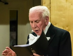 Douglas Currie
